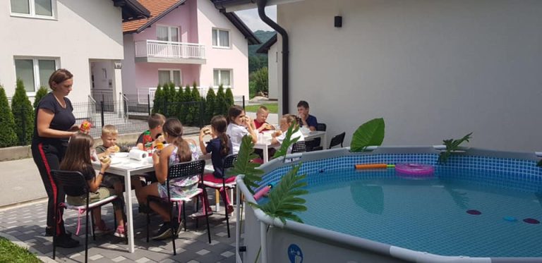 Pool party